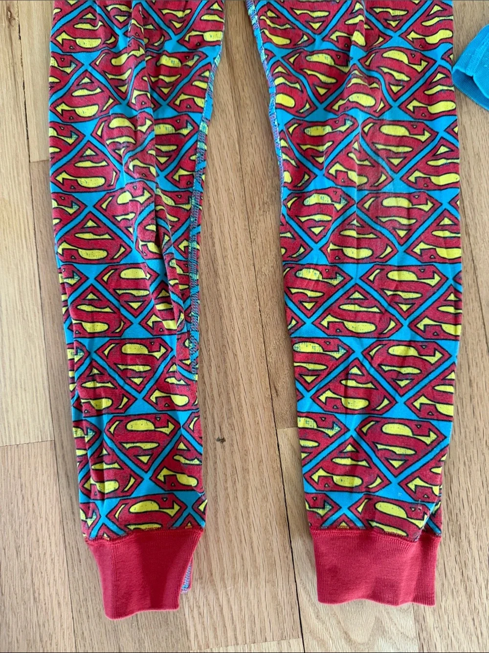 Hanna Andersson Superman theme Red/Blue/Yellow Kids Organic Pajama Set sz 10
